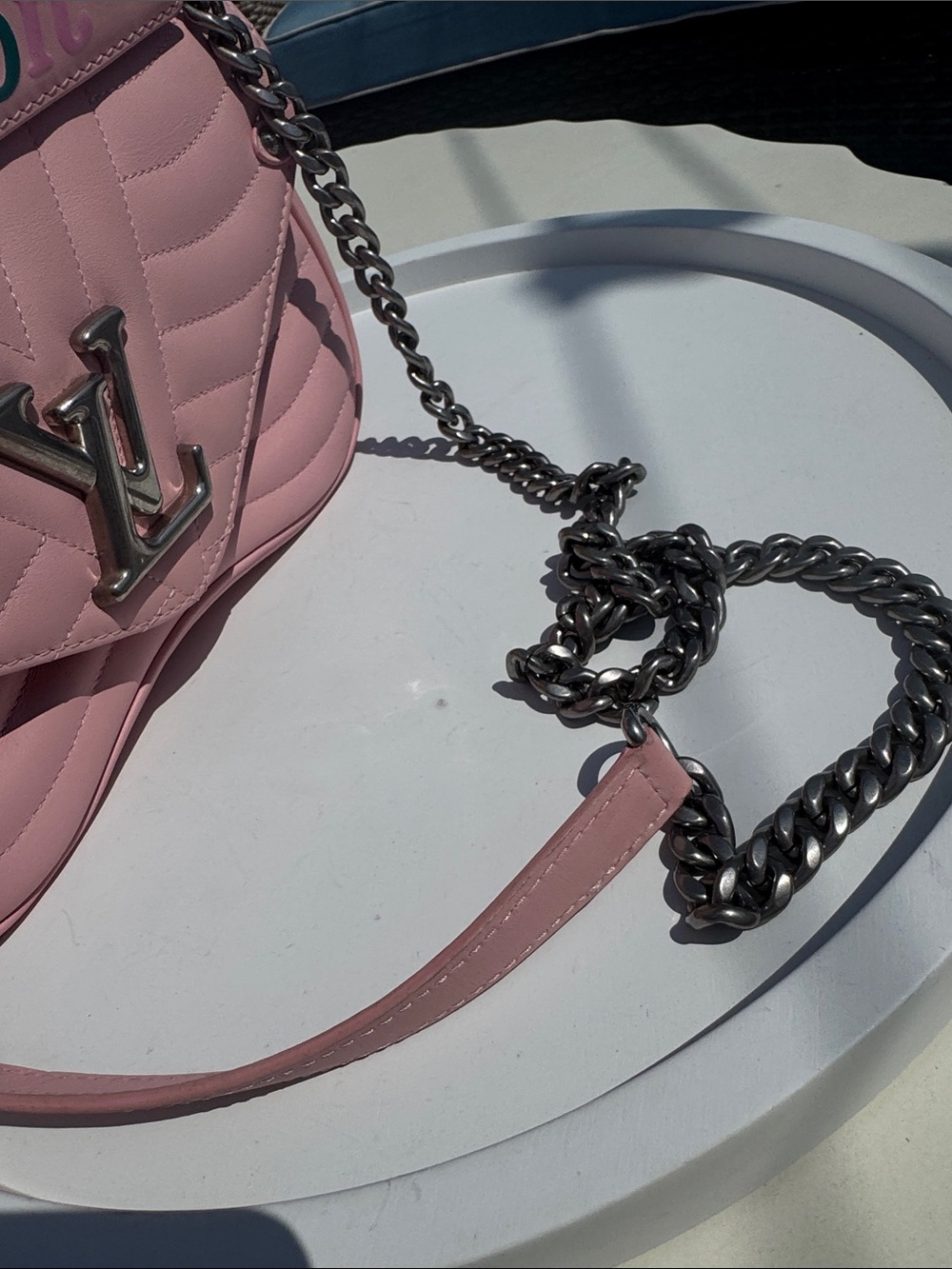 Louis Vuitton Pink Quilted Chain Wave Bag with Multicolor Vuitton Logo - Picture 3 of 10